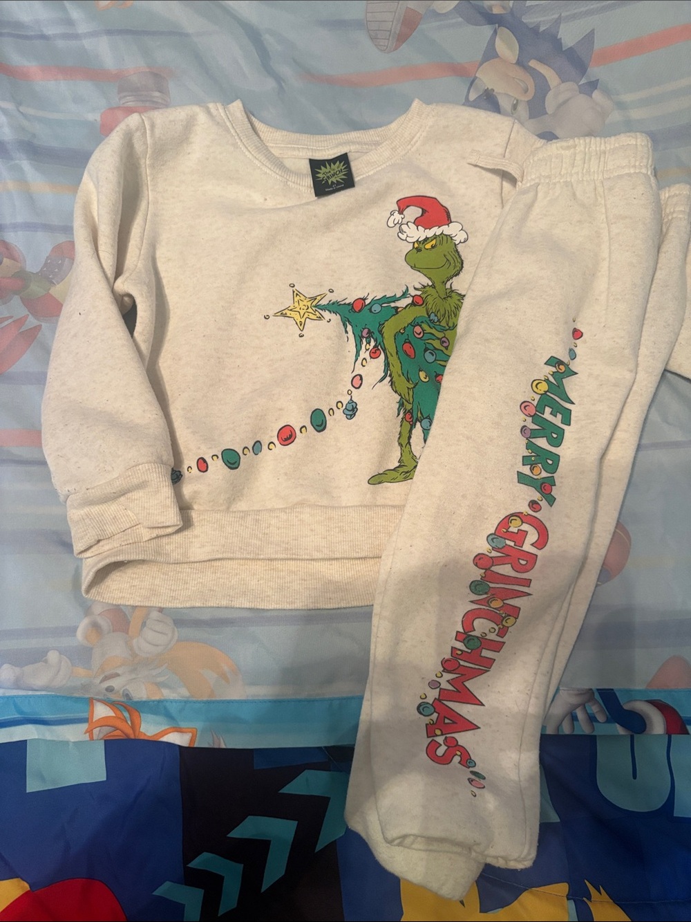 Grinch Kids Matching Set - Cream Sweatshirt & Joggers